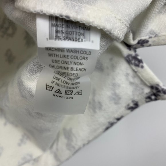 Vince Camuto Top Ivory Gray Snake Print Elbow Sleeve French Terry NWT - Picture 7 of 10